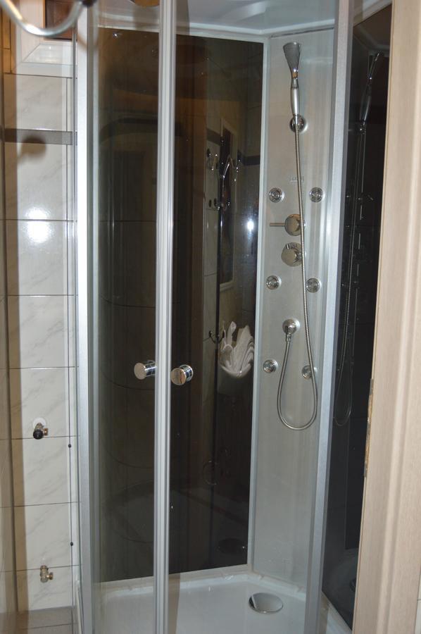 Hotel Zur Rose Bad Karlshafen Dış mekan fotoğraf